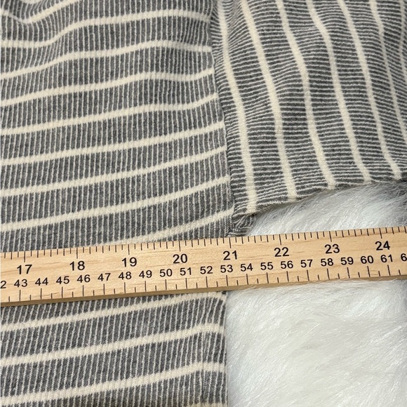 Madewell Funnel Neck Top Shirt Oversized Boxy Striped‎  Womens Size M - Picture 4 of 5